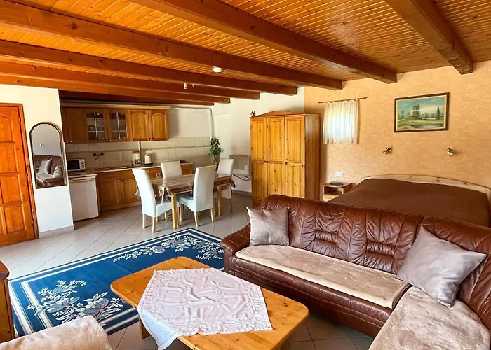 Gemuetliche Fuer 3 Personen By Interhome